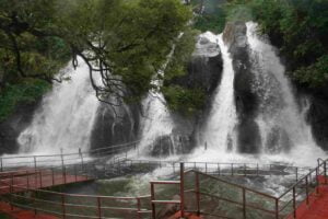 Courtallam-Falls-Tamil-Nadu