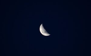 half-moon-g1f9c953a3_640