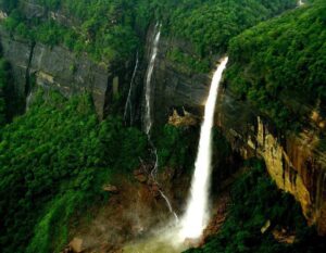 Nohkalikai-Falls-Meghalaya5