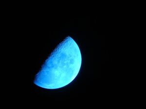 moon-2041737_640