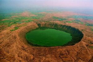 Lonar-Lake00-Small