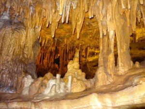 luray-caverns-1518038_640