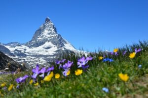 mountains-1516733_640