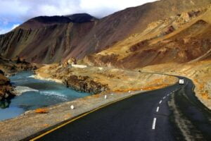 Top 10 Highways in India with Unforgettable Natural Views