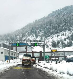 Banihal-Qazigund-Road-Tunnel-1
