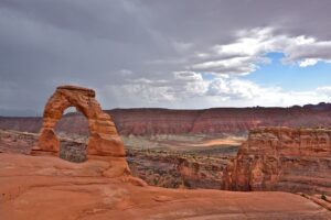 Exploring the Top 12 Balancing Rocks Around the World