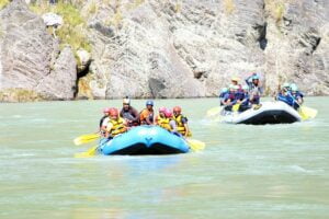 river-rafting-7499928_640