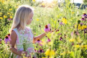 little-girl-2516578_640-1