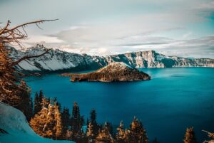 crater-lake-1751456_640