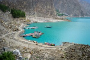 lake-4315932_640