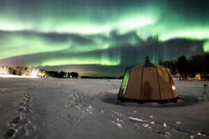 aurora-borealis-6671488_640